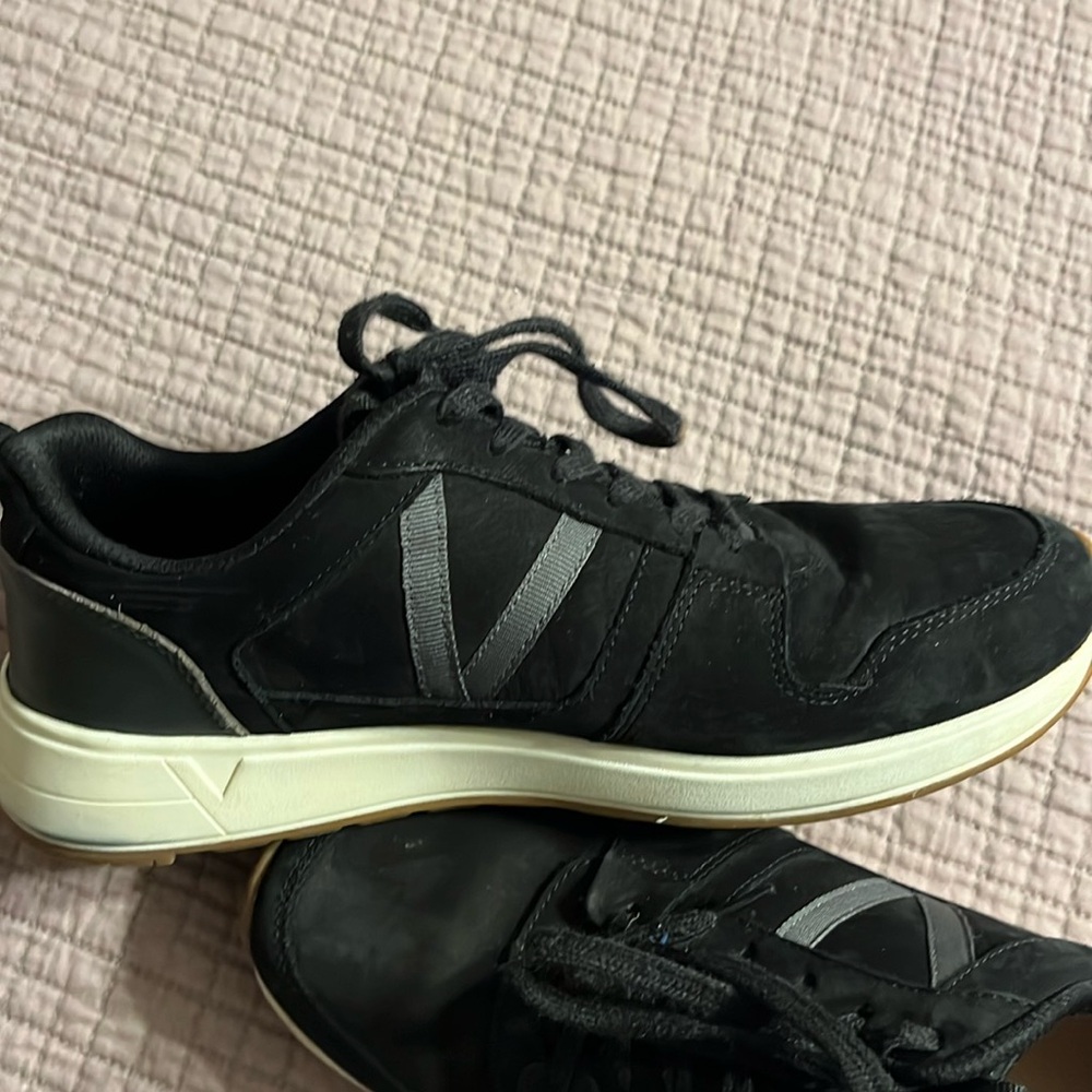 Vionic Black Sneakers with Light Gray V Logo
